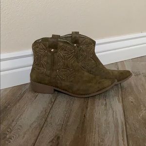 9.5 Green Cowboy Boots by Arizona Jean Company